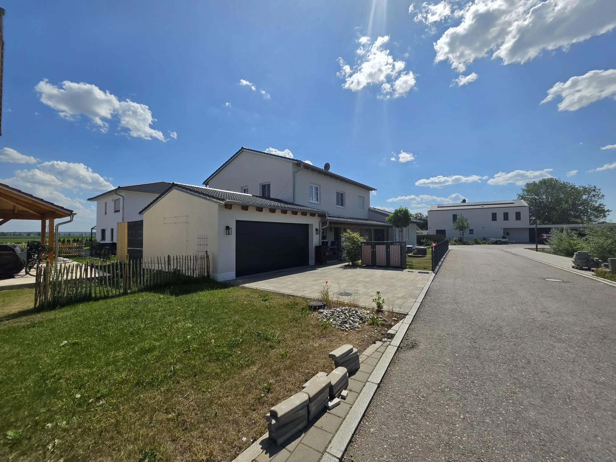 Neubau Zweifamilienhaus in Königsmoos – Eingabeplanung, Statik und Energieberechnung