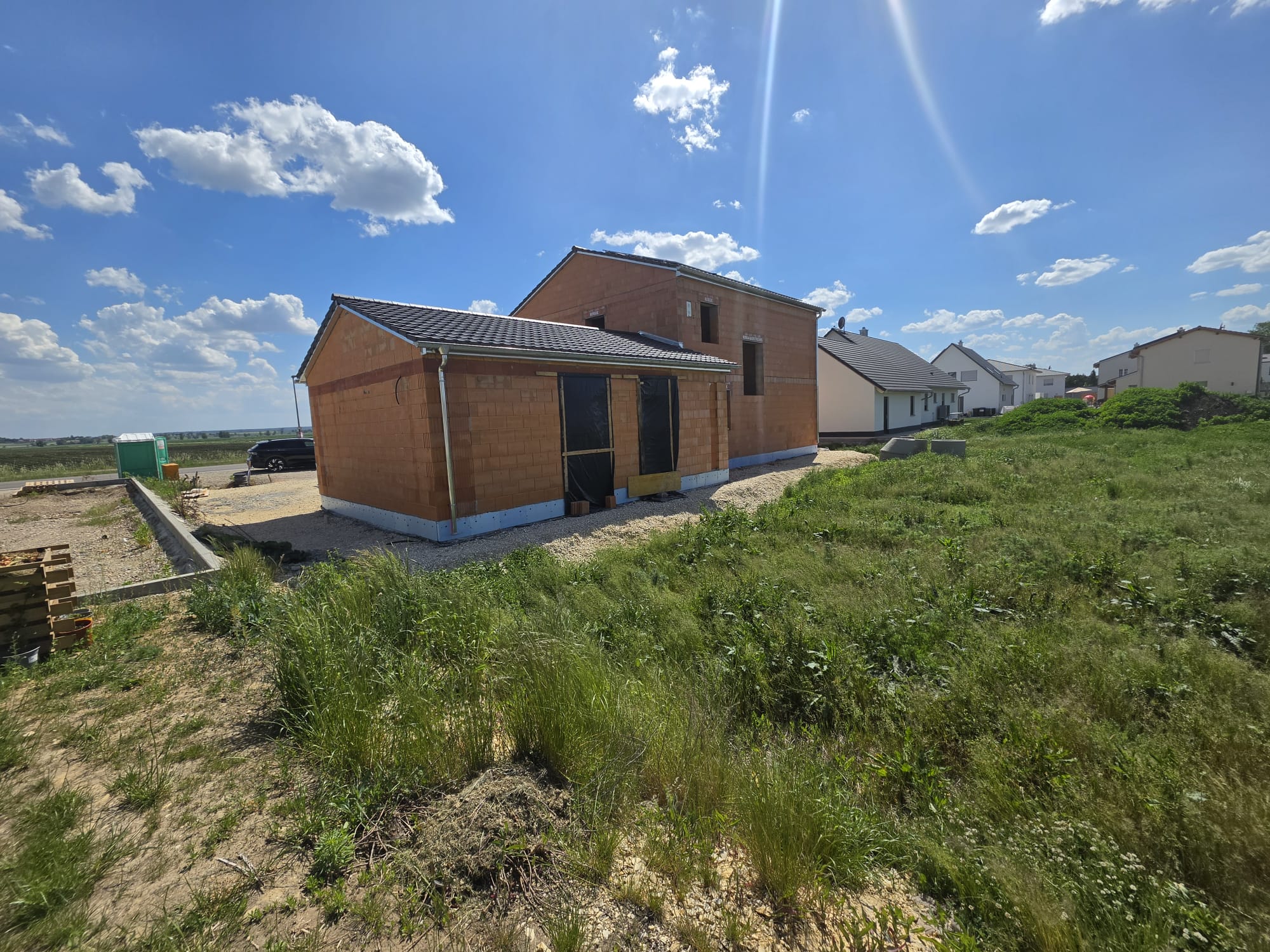 Neubau Einfamilienhaus in Königsmoos – Eingabeplanung, Statik und KfW 55